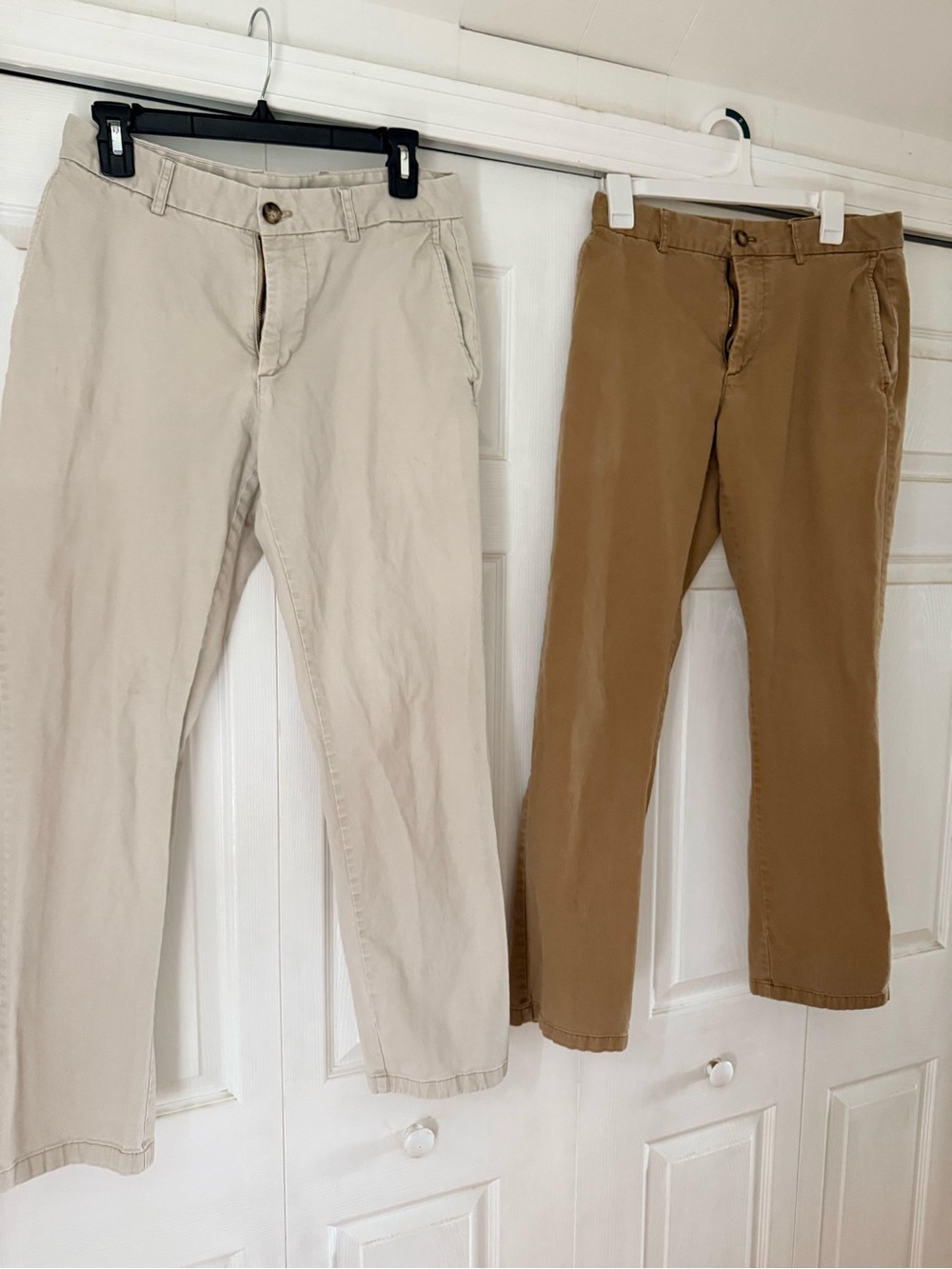 2 pairs men’s Old Navy pants